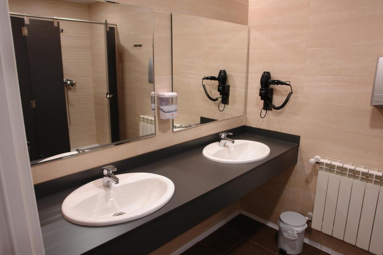 Hostel Trovadores Burgo Екстериор снимка