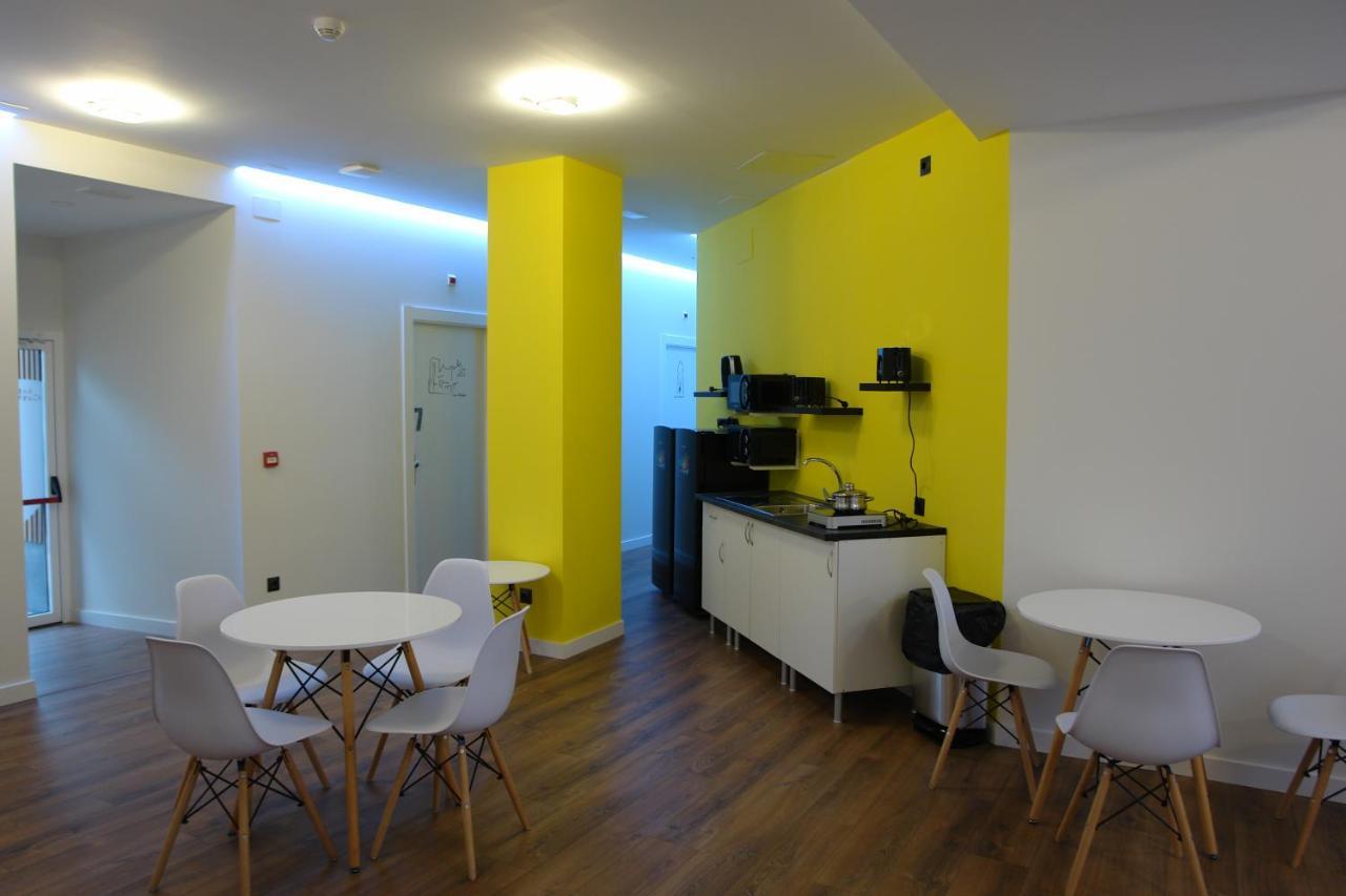 Hostel Trovadores Burgo Екстериор снимка