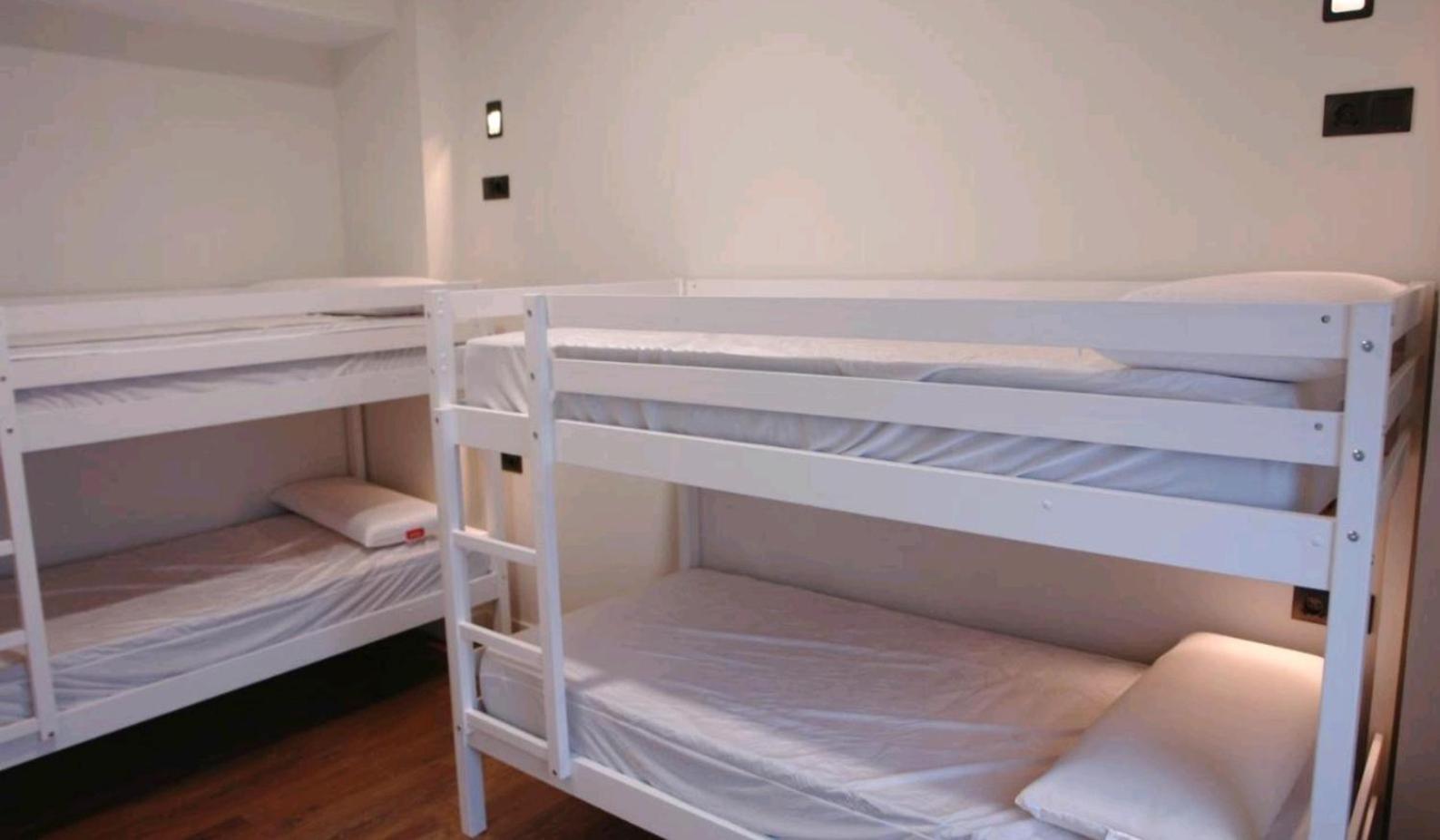 Hostel Trovadores Burgo Екстериор снимка